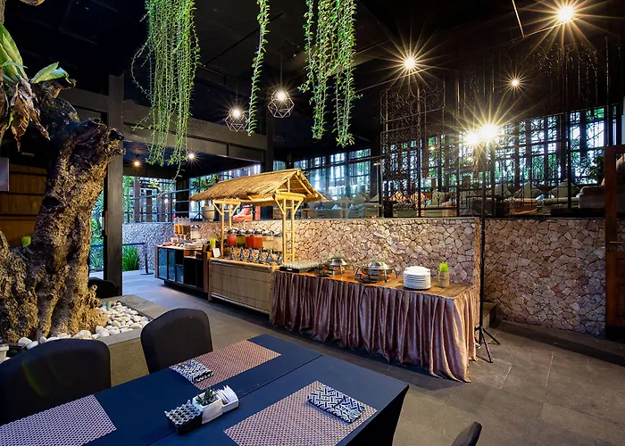 The 1o1 Bali Fontana Seminyak ホテル 4*